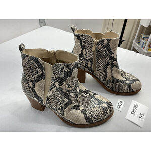 Womans Torrid Ankle Boots 8.5 W Snake Print Side Zip Block Heel Stretch At Ankle